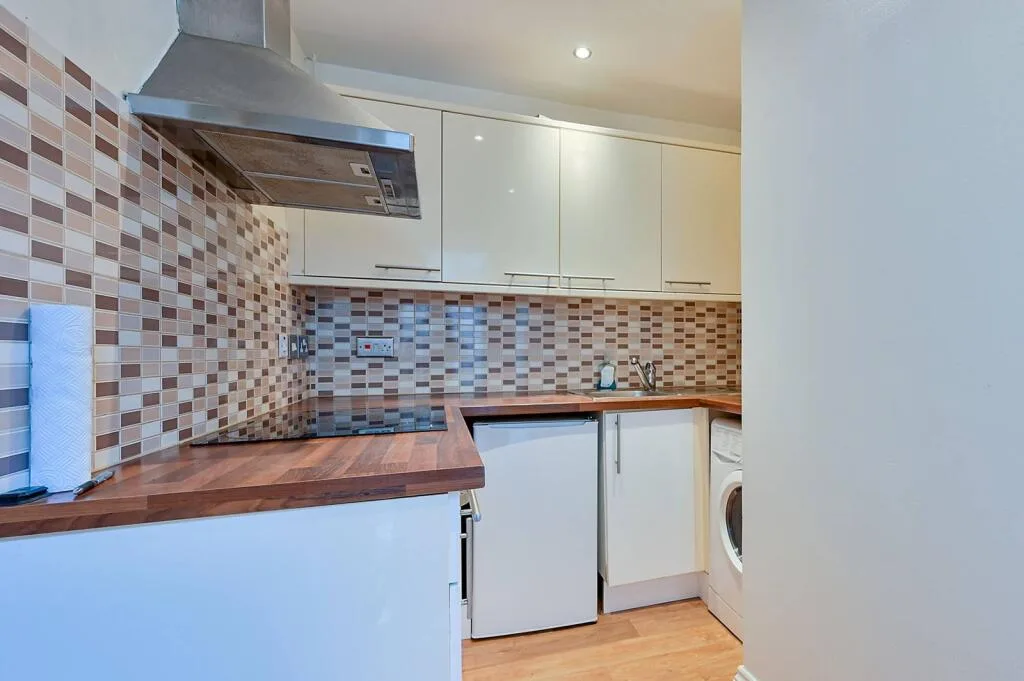 Studio flat for rent
