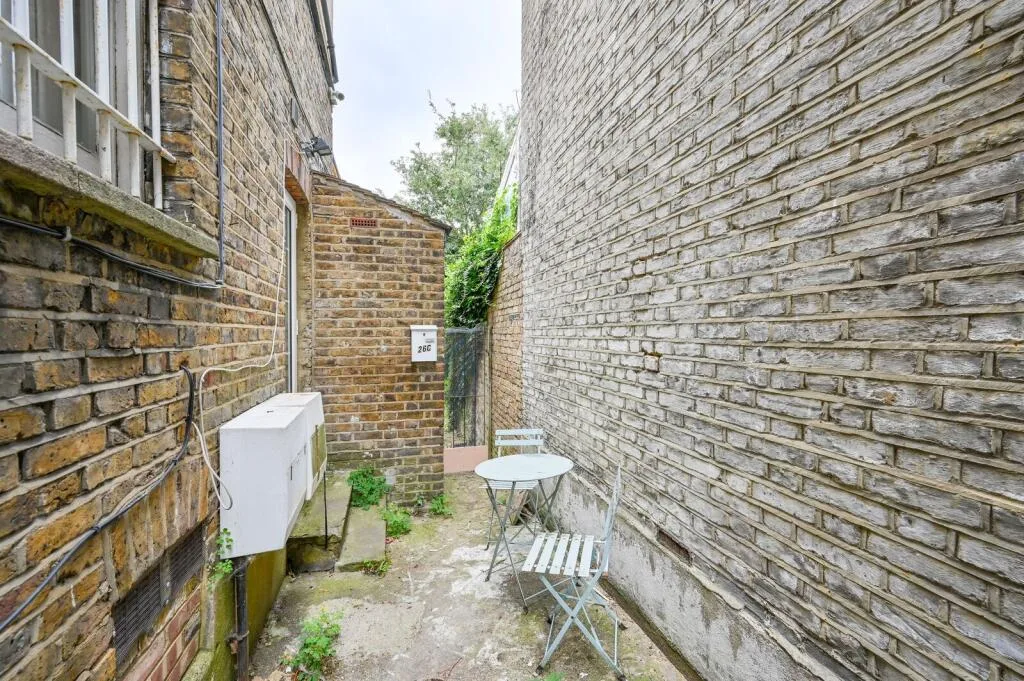 Studio flat for rent