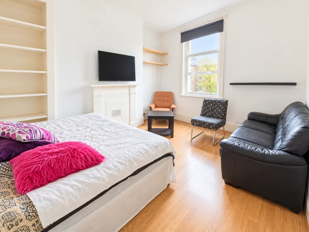 4 bedroom flat for rent