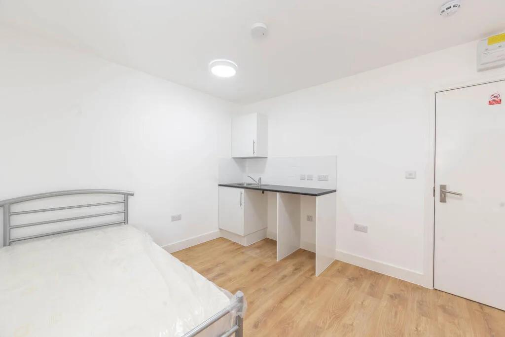 Studio flat for rent