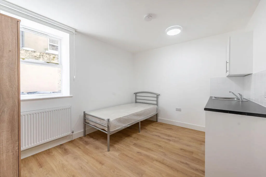 Studio flat for rent