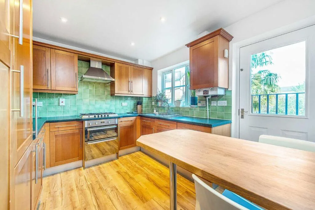4 bedroom house for rent