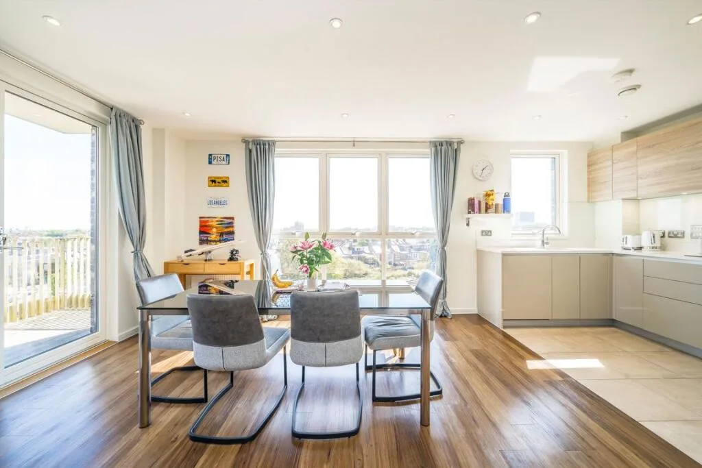 3 bedroom flat for rent