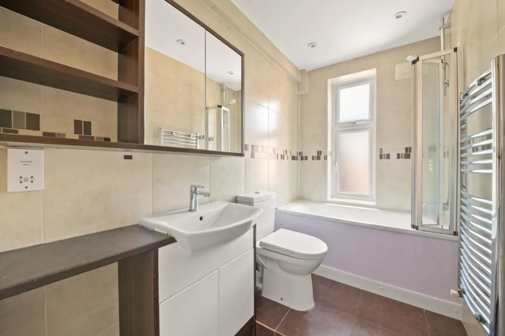 3 bedroom flat for rent