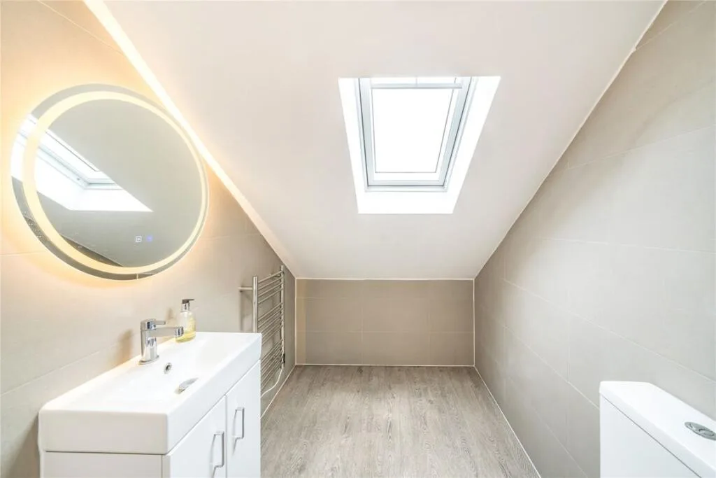 1 bedroom maisonette for rent