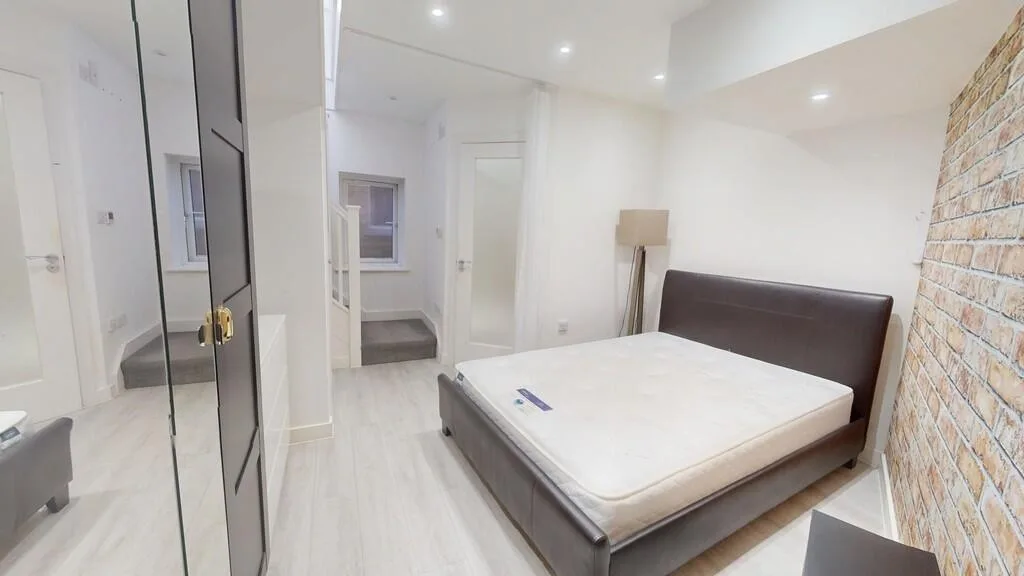 1 bedroom maisonette for rent