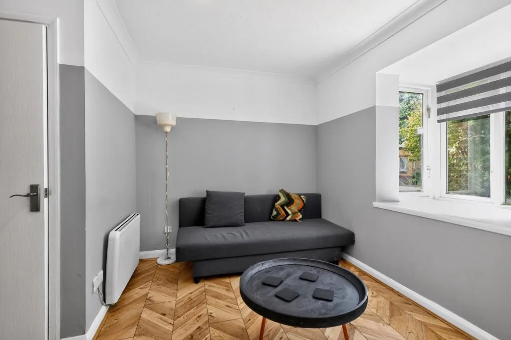 1 bedroom end of terrace house for rent