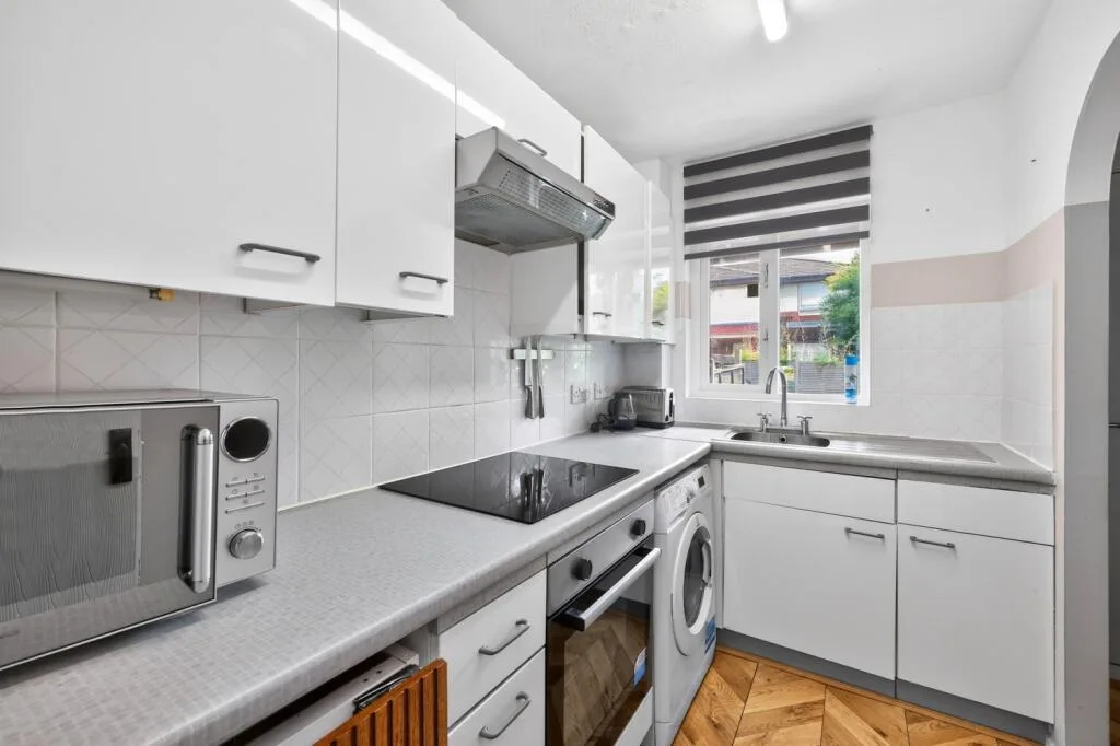 1 bedroom end of terrace house for rent