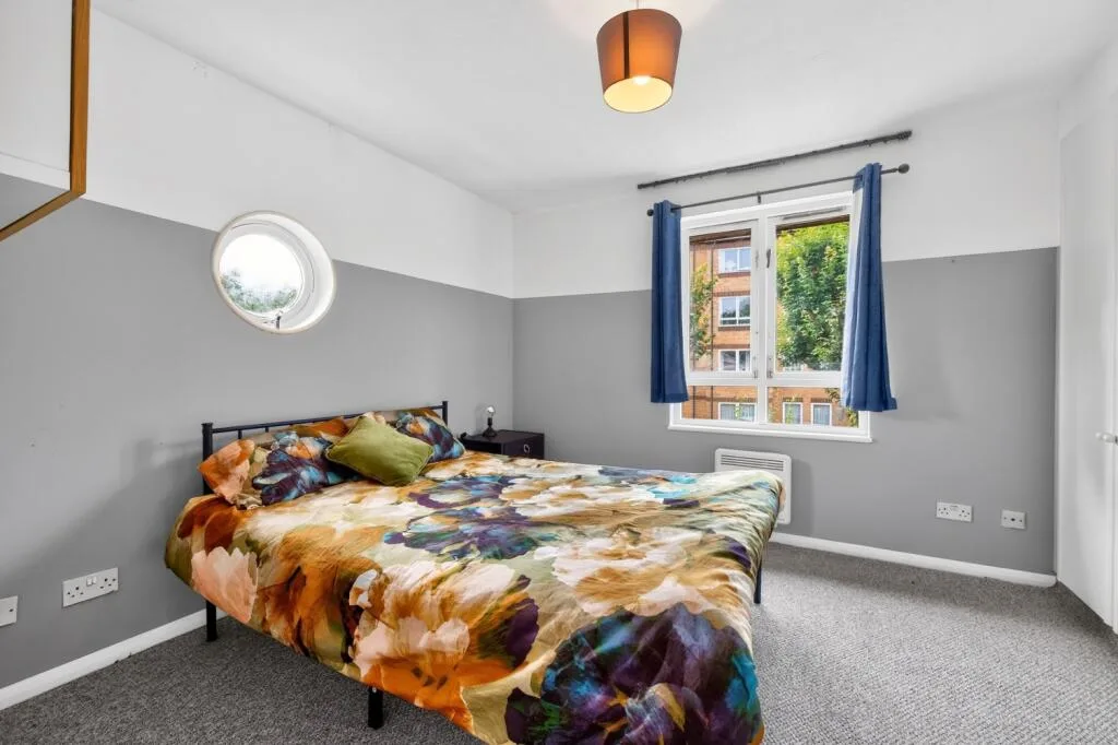 1 bedroom end of terrace house for rent