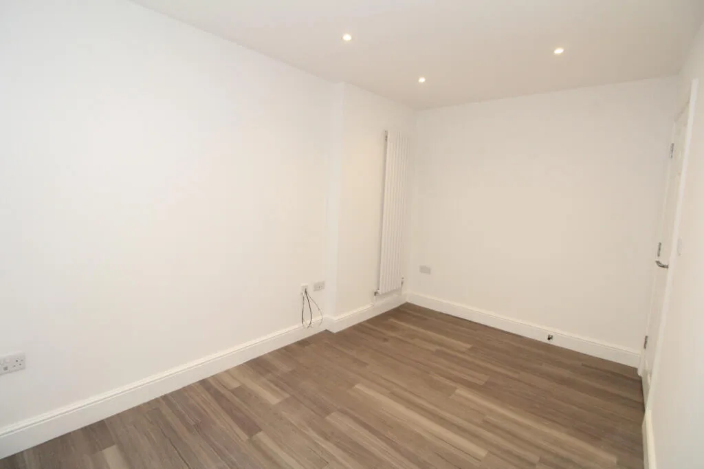 2 bedroom maisonette for rent