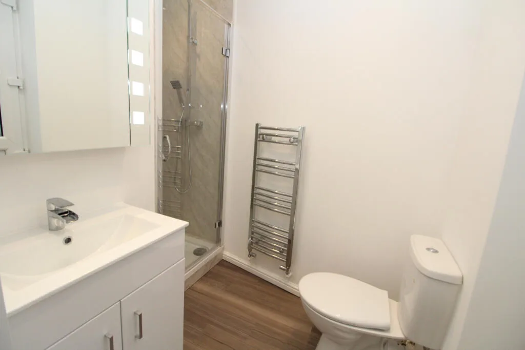 2 bedroom maisonette for rent