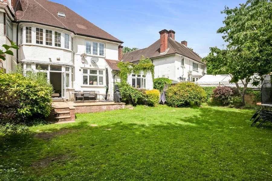 3 bedroom flat for rent