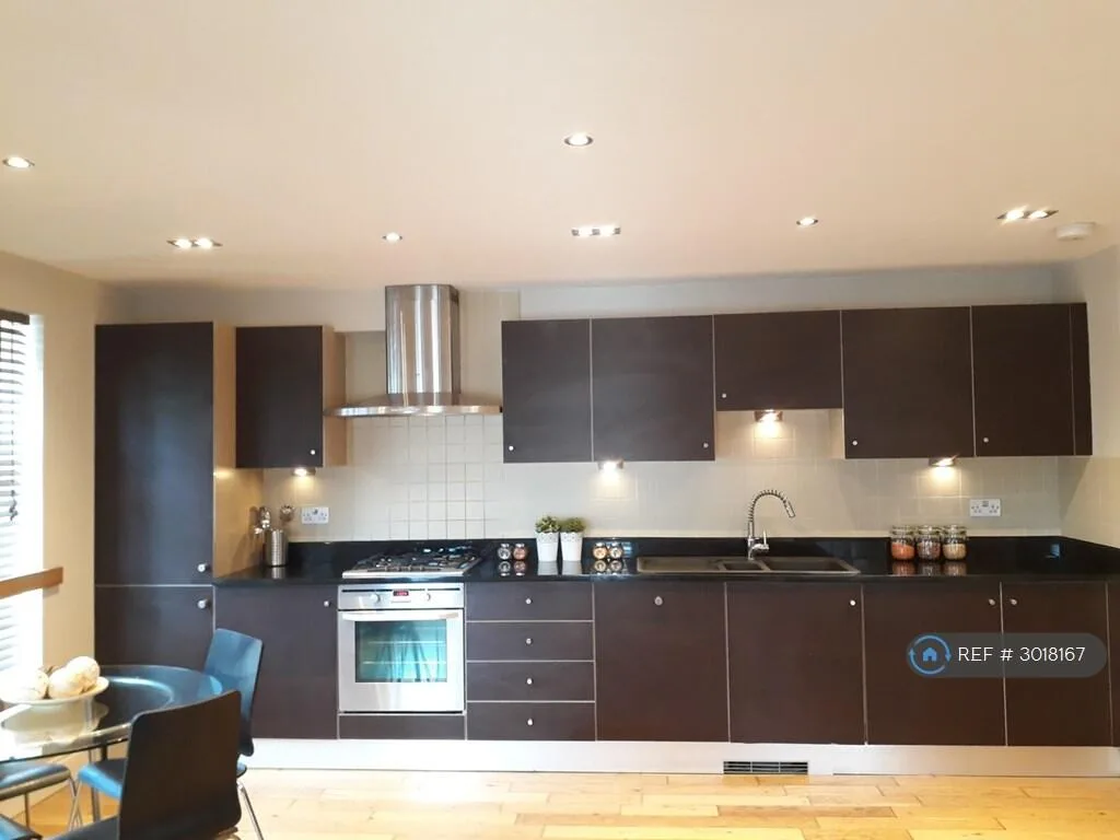 3 bedroom flat for rent