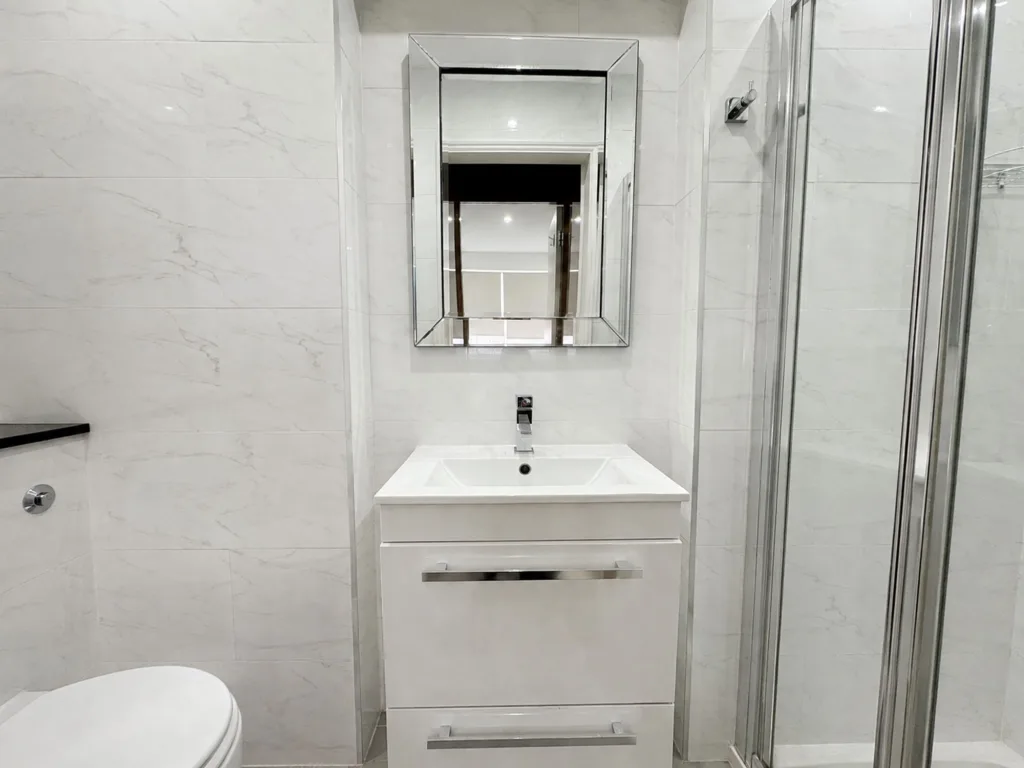 3 bedroom end of terrace house for rent