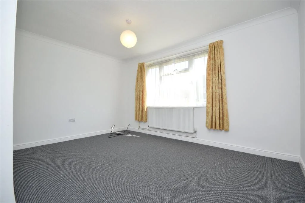 3 bedroom semi-detached house for rent