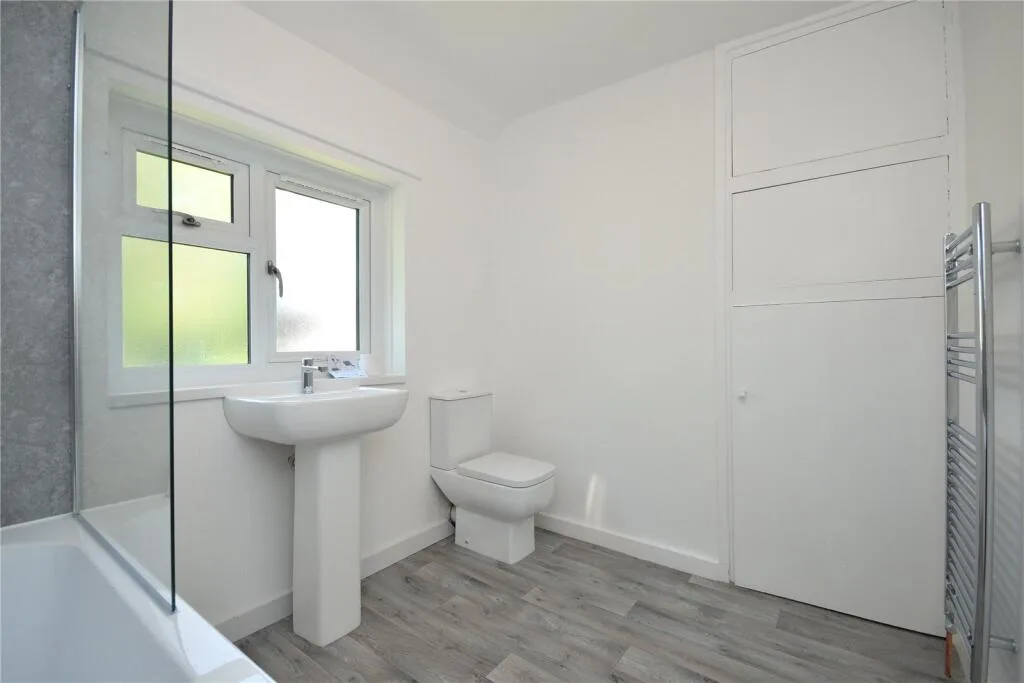 3 bedroom semi-detached house for rent