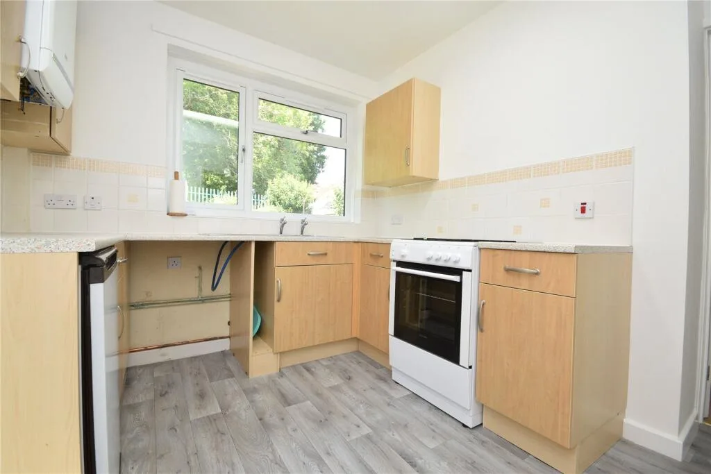3 bedroom semi-detached house for rent