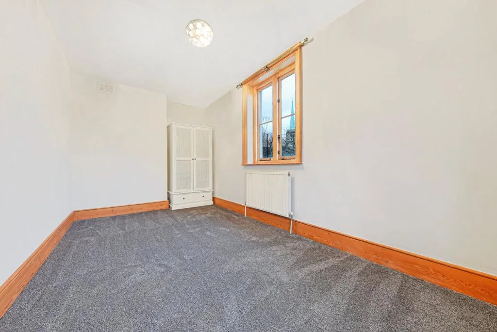 3 bedroom semi-detached house for rent