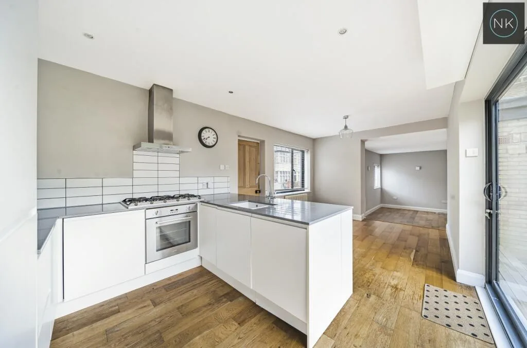 2 bedroom end of terrace house for rent