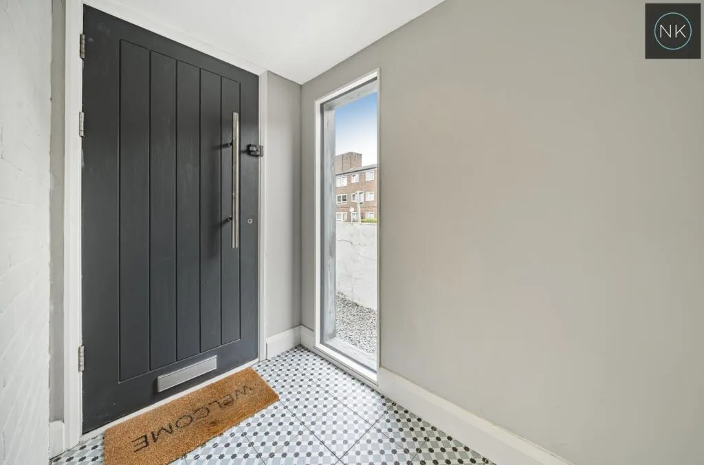 2 bedroom end of terrace house for rent