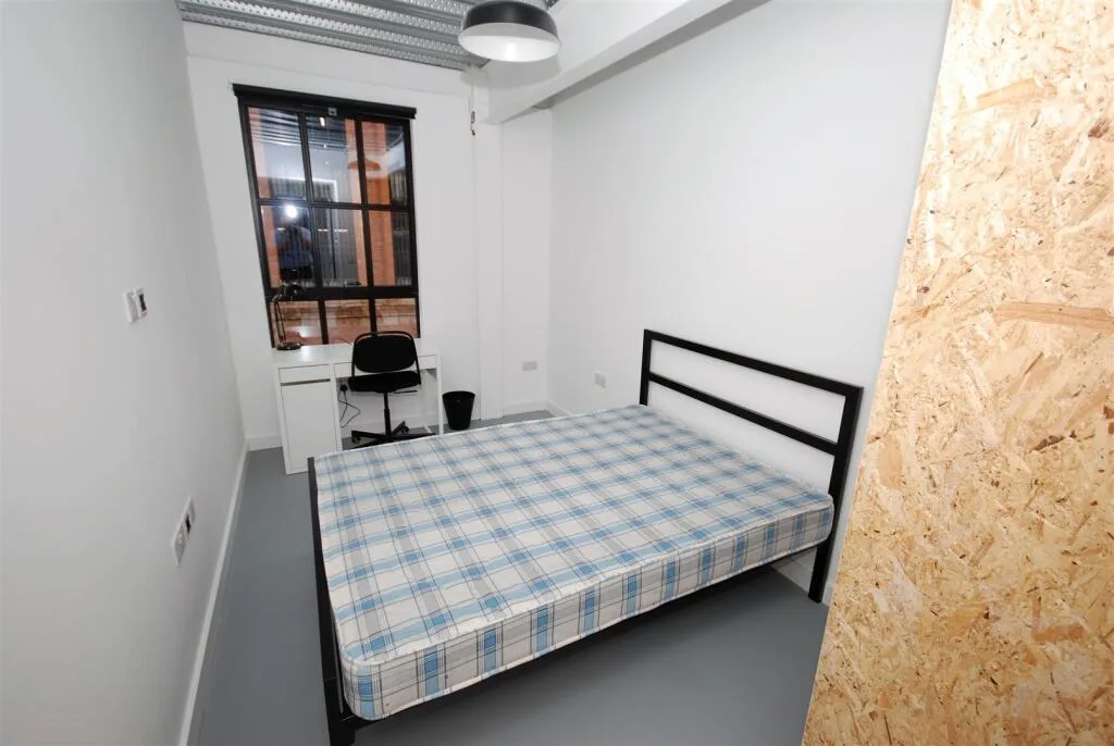 1 bedroom private hall for rent