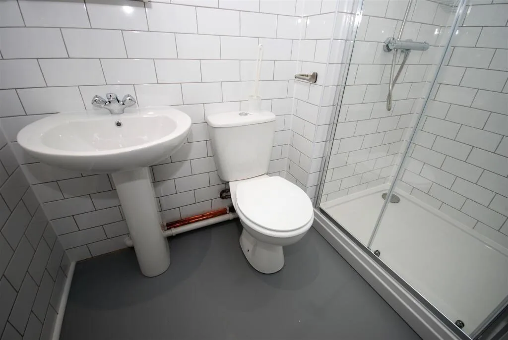 1 bedroom private hall for rent
