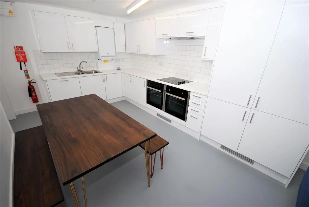 1 bedroom private hall for rent