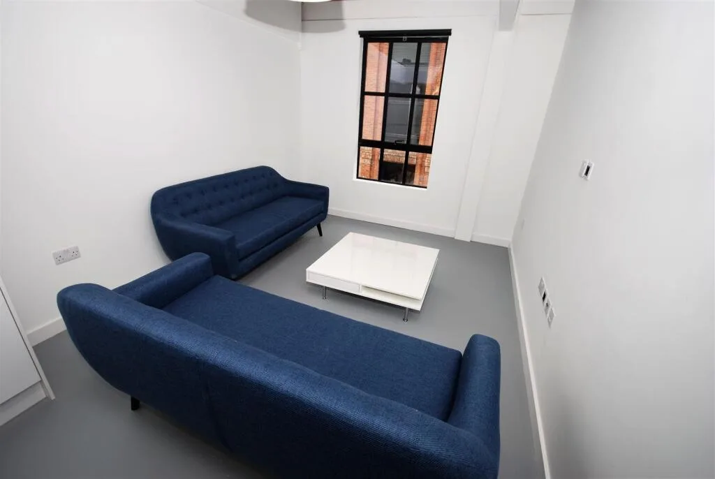 1 bedroom private hall for rent