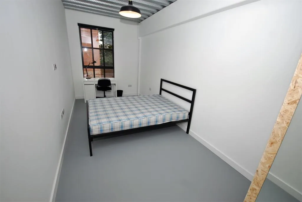 1 bedroom private hall for rent
