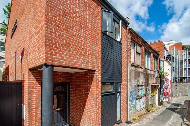2 bedroom house for rent