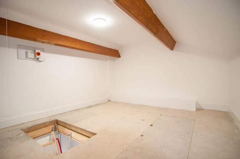 2 bedroom house for rent