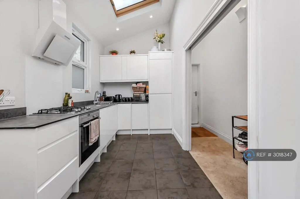 3 bedroom flat for rent