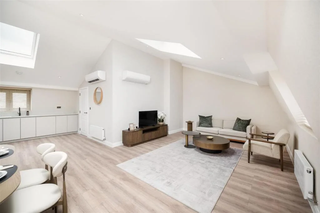3 bedroom flat for rent
