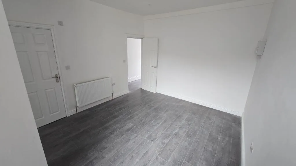 4 bedroom semi-detached house for rent