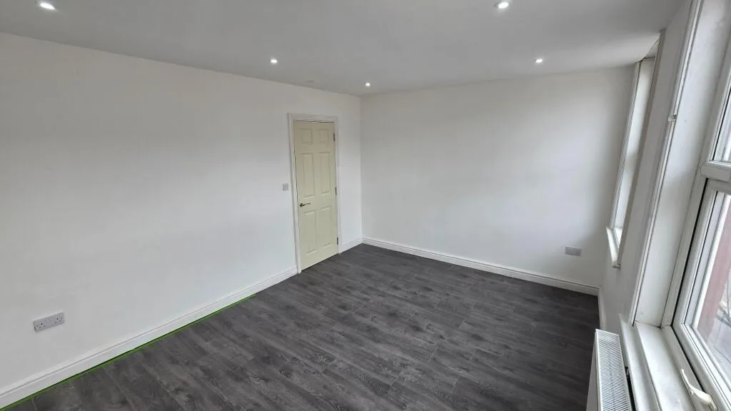 4 bedroom semi-detached house for rent