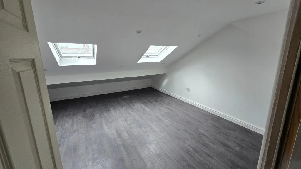 4 bedroom semi-detached house for rent