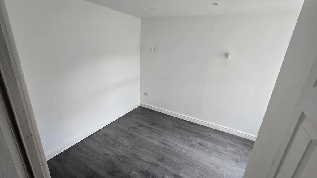 4 bedroom semi-detached house for rent