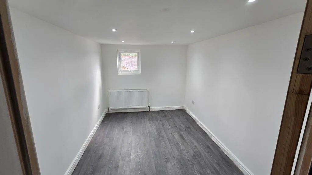 4 bedroom semi-detached house for rent