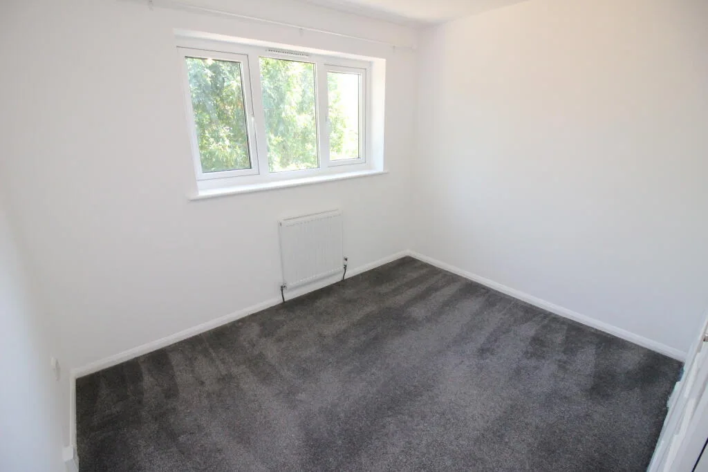4 bedroom end of terrace house for rent