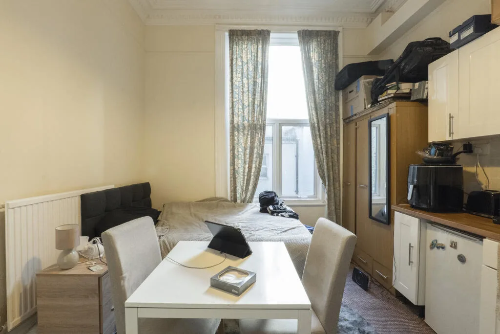 Studio flat for rent