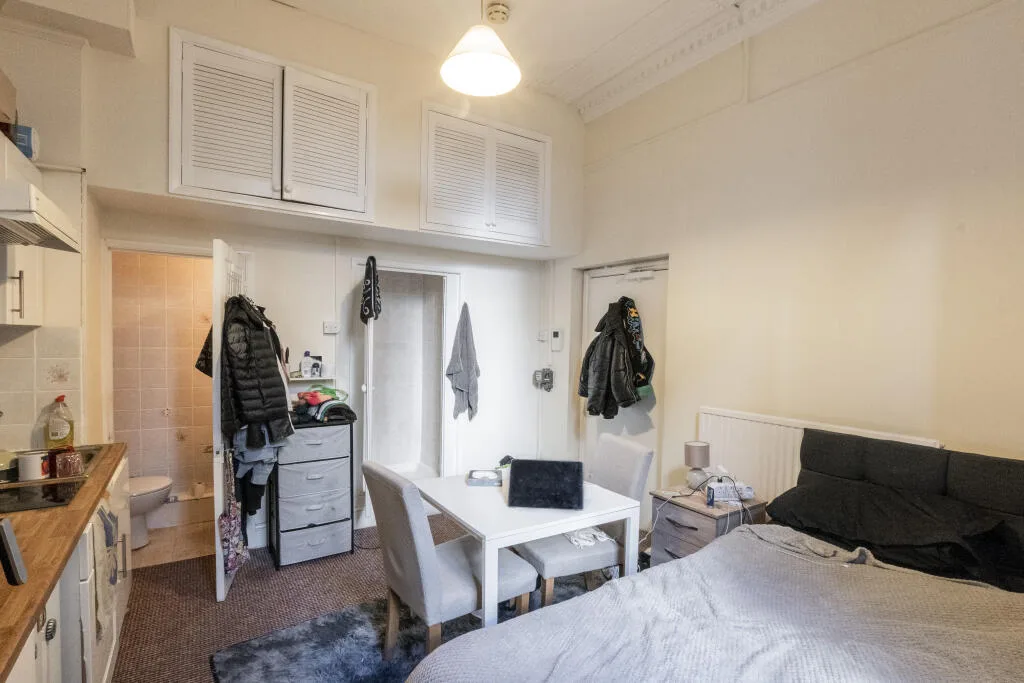 Studio flat for rent