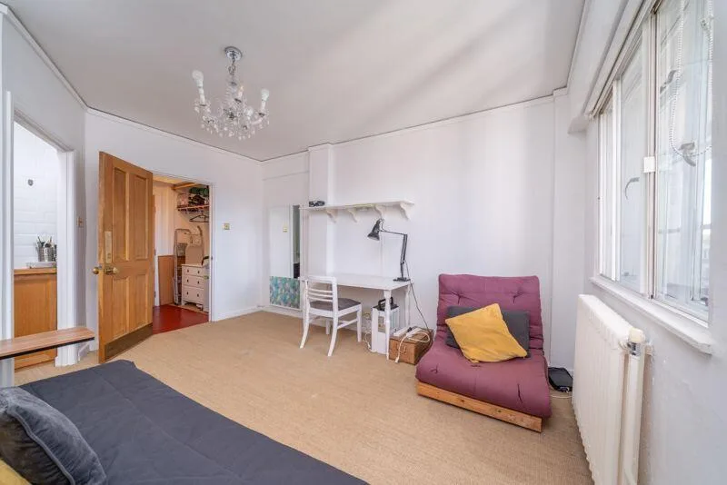 Studio flat for rent