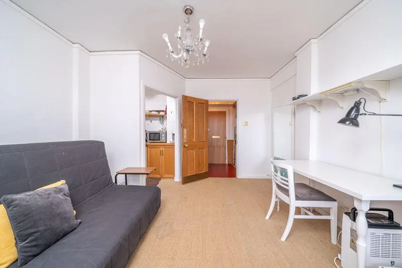 Studio flat for rent
