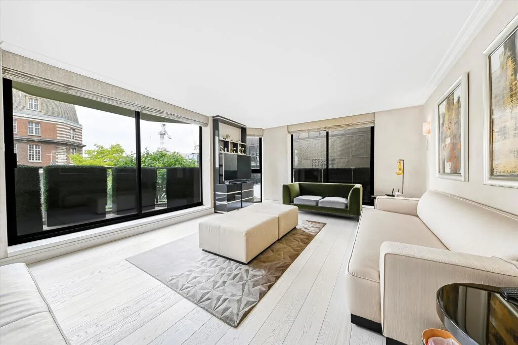 3 bedroom flat for rent