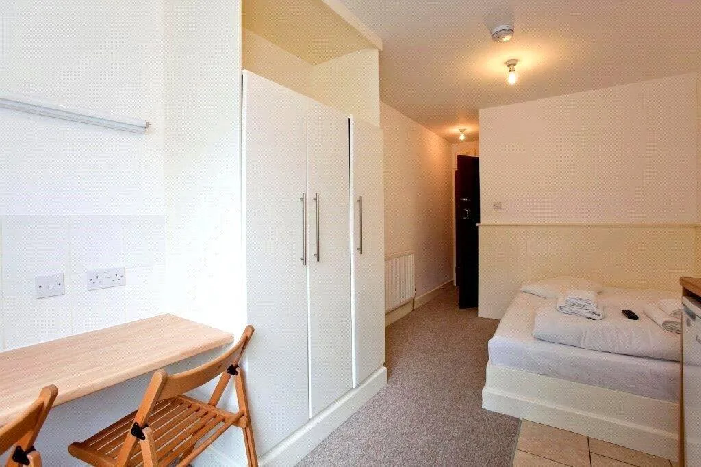Studio apartment for rent