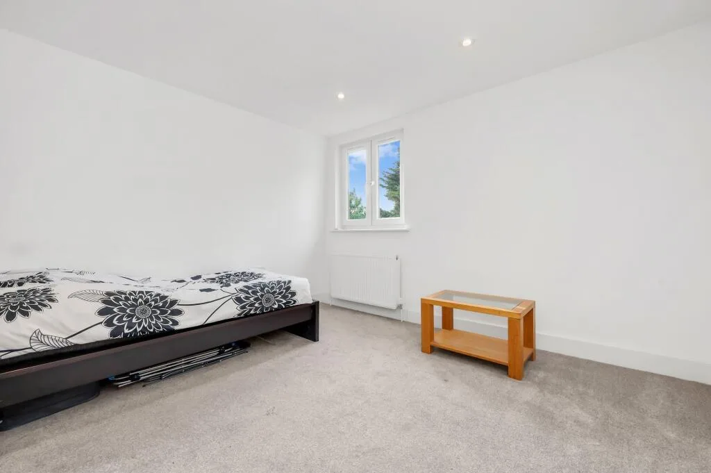 5 bedroom terraced house for rent