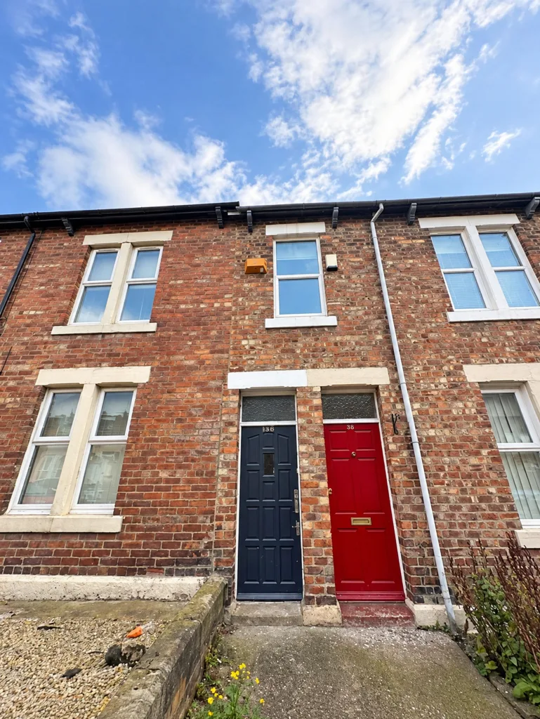 5 bedroom flat for rent
