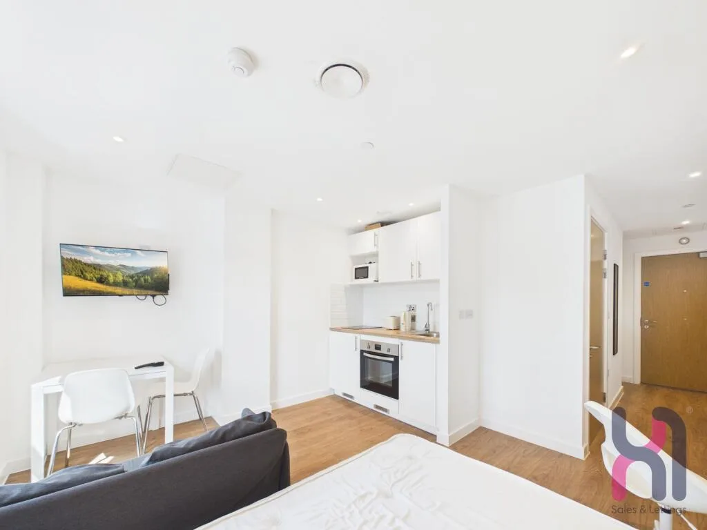 Studio flat for rent