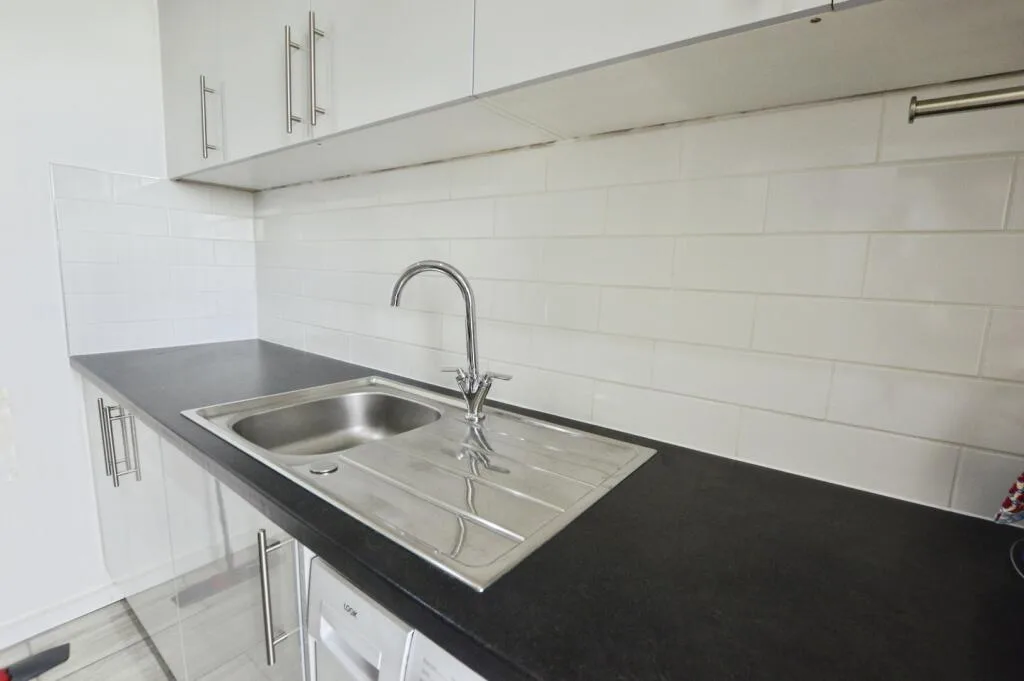 2 bedroom house for rent