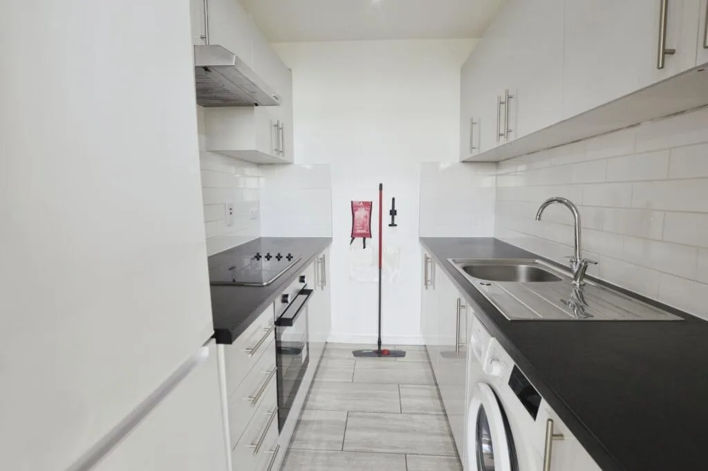 2 bedroom house for rent